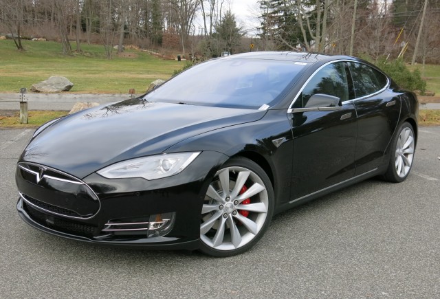 2014 Tesla Model S P85D, road test, Dec 2014  [photo: David Noland]