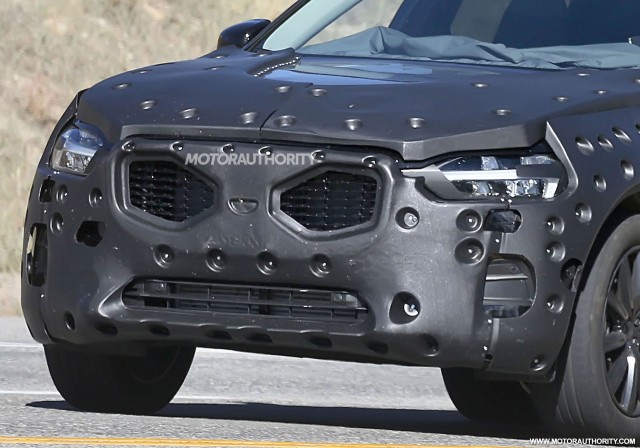 2018 Volvo XC60 spy shots - Image via S. Baldauf/SB-Medien