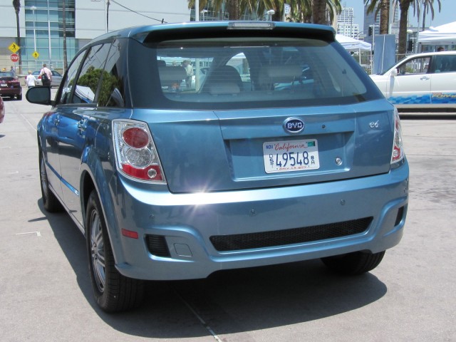 Chinese battery electric crossover: BYD e6 test drive, Los Angeles, May 2012