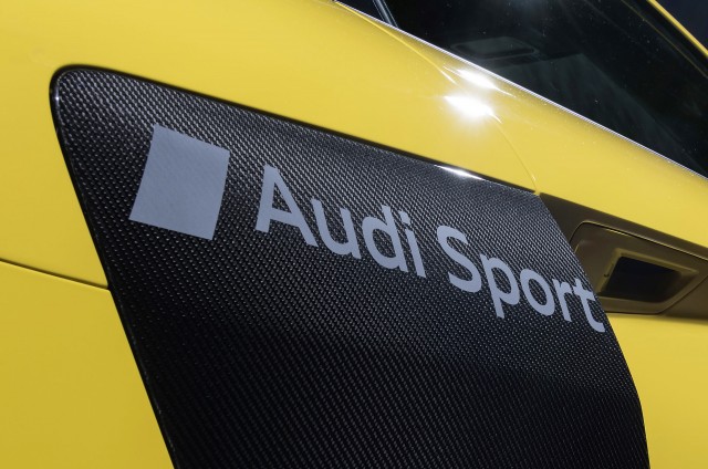 2017 Audi R8 with matte “Audi Sport” logo embedded on side blades