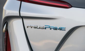 Toyota Prius Prime buyers misled, Honda hybrids, PG&E electric-car rebate: Today's Car News