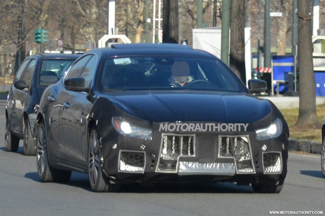 2018 Maserati Ghibli facelift spy shots - Image via S. Baldauf/SB-Medien