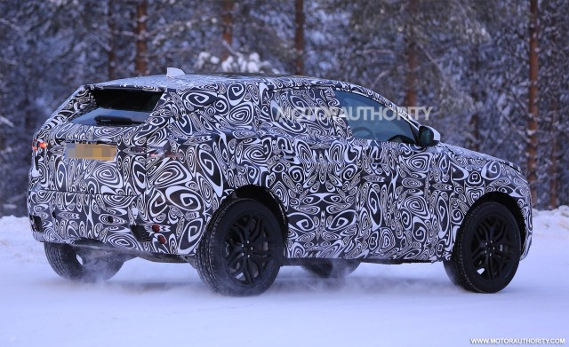 2019 Jaguar E-Pace spy shots - Image via S. Baldauf/SB-Medien
