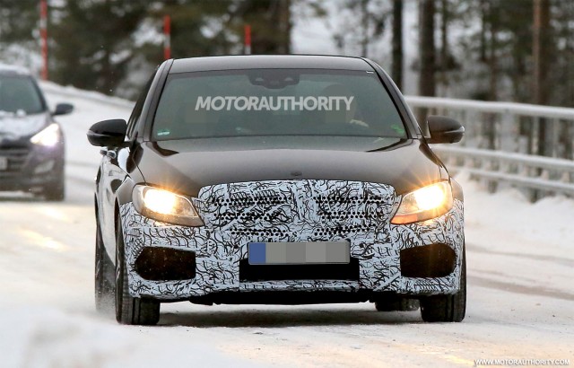 2019 Mercedes-AMG C43 facelift spy shots - Image via S. Baldauf/SB-Medien