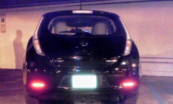 Using Plugless Power's wireless charging with Nissan Leaf: video