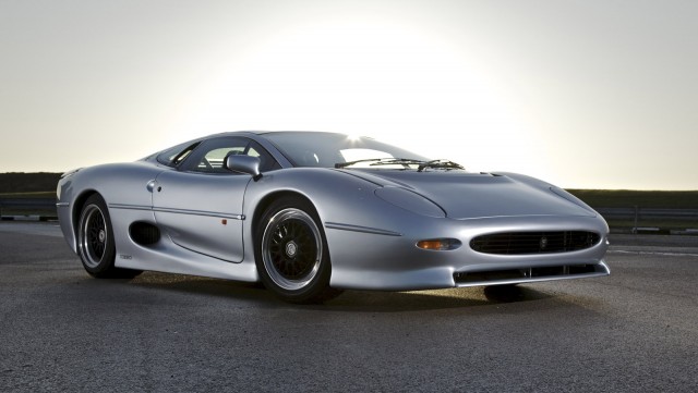 Jaguar XJ220