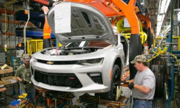 Trump meets with automakers: more plants, fewer regulations