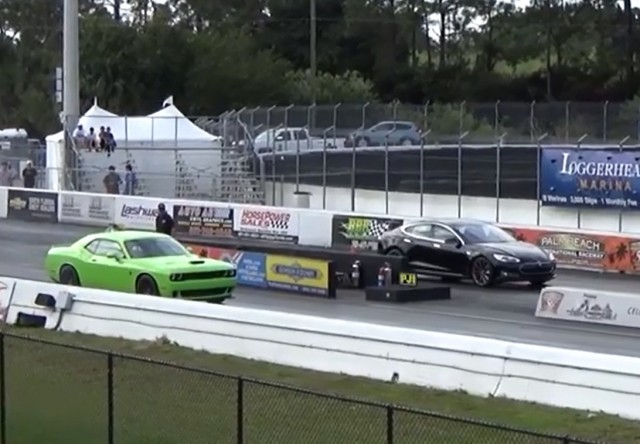 Tesla Model S drag-races 2015 Dodge Challenger Palm Beach Intl Raceway, Hellcat, Jan 2014 [YouTube]