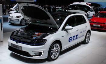 5 more VW diesel execs indicted, including R&D head, after weekend arrest