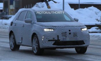 2017 DS 7 spy shots
