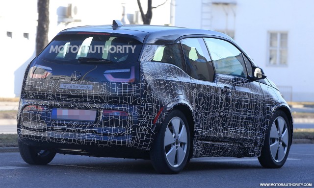 2018 BMW i3 facelift spy shots - Image via S. Baldauf/SB-Medien 2018 BMW i3 facelift spy shots - Image via S. Baldauf/SB-Medien