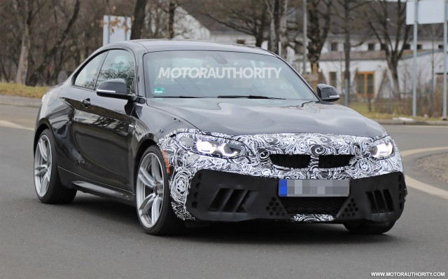 2018 BMW M2 facelift spy shots - Image via S. Baldauf/SB-Medien