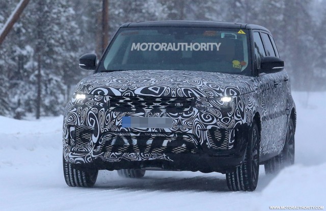 2018 Land Rover Range Rover Sport facelift spy shots - Image via S. Baldauf/SB-Medien