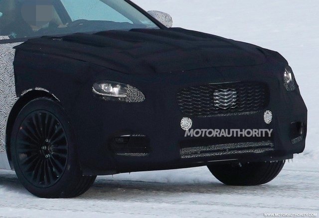 2019 Kia K900 spy shots - Image via S. Baldauf/SB-Medien 2019 Kia K900 spy shots - Image via S. Baldauf/SB-Medien