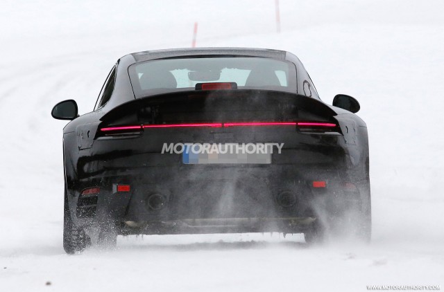 2019 Porsche 911 spy shots - Image via S. Baldauf/SB-Medien 2019 Porsche 911 spy shots - Image via S. Baldauf/SB-Medien