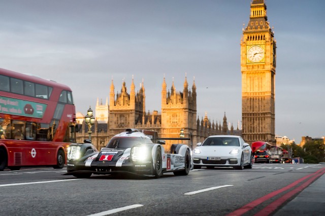 Mark Webber driving a 2016 Porsche 919 Hybrid in London