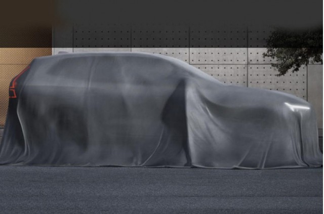 Teaser for 2018 Volvo XC60 debuting at 2017 Geneva auto show