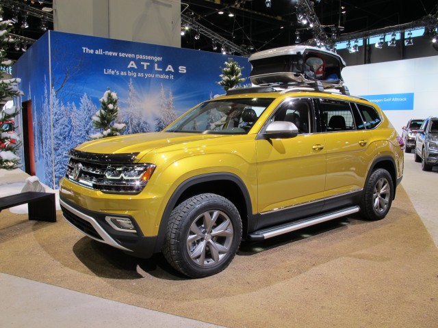 Volkswagen Atlas Weekend Edition, 2017 Chicago auto show