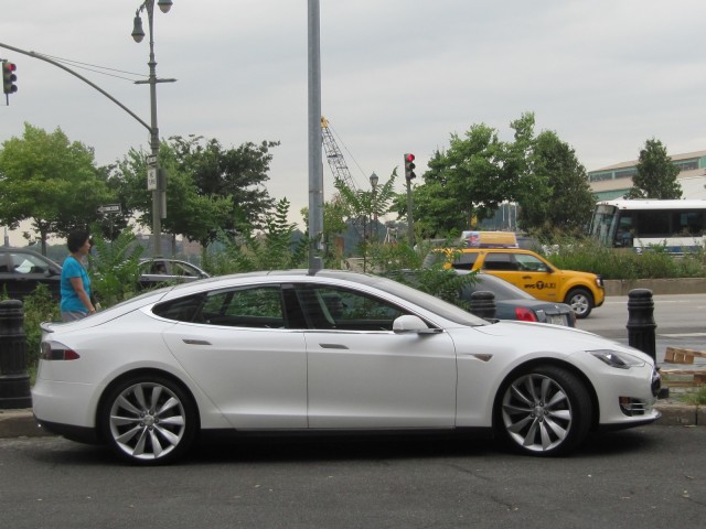 2012 Tesla Model S, brief test drive, New York City, July 2012