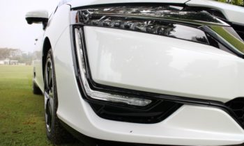 Tesla software, unhappy Leaf owner, Honda Clarity first drive, Musk says 'no': Today's Car News