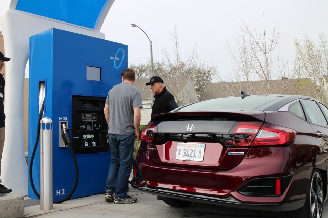 2017 Honda Clarity Fuel Cell, Santa Barbara, CA, March 2017 2017 Honda Clarity Fuel Cell, Santa Barbara, CA, March 2017