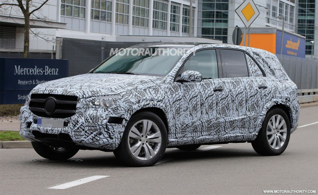 2019 Mercedes-Benz GLE spy shots - Image via S. Baldauf/SB-Medien