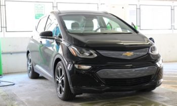 2017 Chevy Bolt EV electric car: first national lease deal starts at $329 monthly
