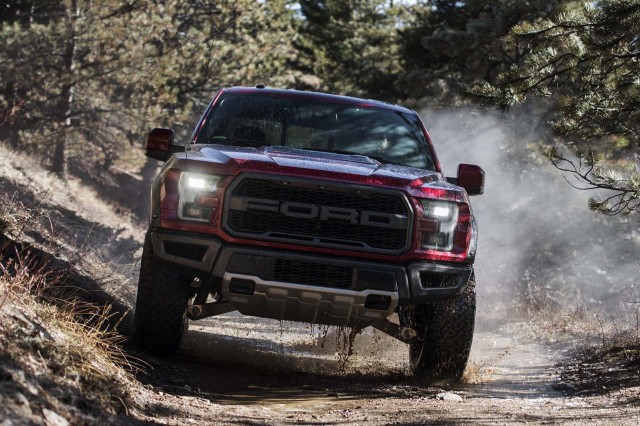 Raptor vs. Hellcat Race