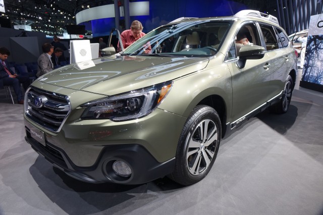 2018 Subaru Outback, 2017 Detroit auto show