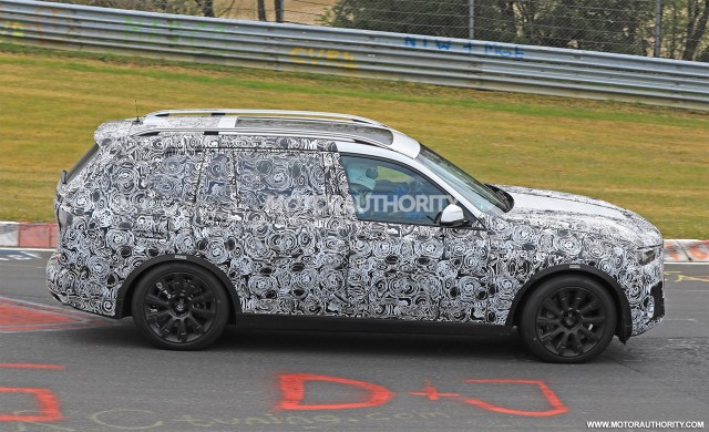 2019 BMW X7 spy shots - Image via S. Baldauf/SB-Medien