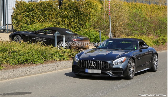 2018 Aston Martin DB11 Volante spy shots - Image via S. Baldauf/SB-Medien
