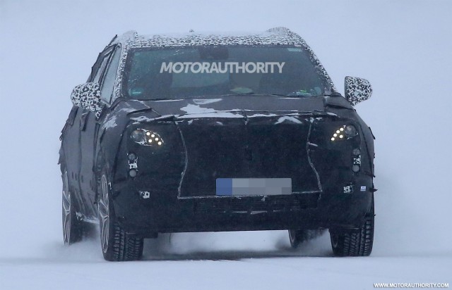 2019 Cadillac XT4 spy shots - Image via S. Baldauf/SB-Medien