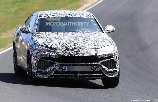 2019 Lamborghini Urus spy shots - Image via S. Baldauf/SB-Medien