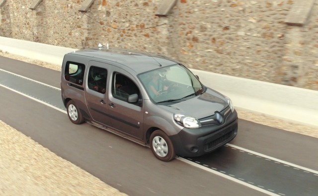 Dynamic wireless electric car charging testing using a Renault Kangoo Z.E.