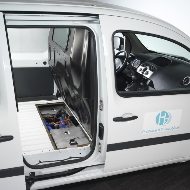 Renault 'HyKangoo' electric delivery van with Symbio FCell hydrogen fuel-cell range extender