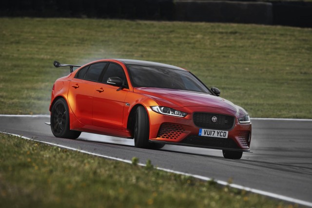 2018 Jaguar XE SV Project 8