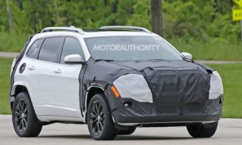 2018 Jeep Cherokee spy shots