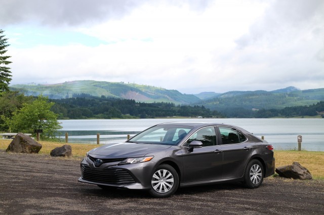 2018 Toyota Camry Hybrid LE, Willamette Valley, Oregon, June 2017