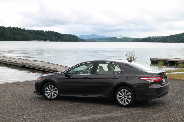 2018 Toyota Camry Hybrid LE, Willamette Valley, Oregon, June 2017