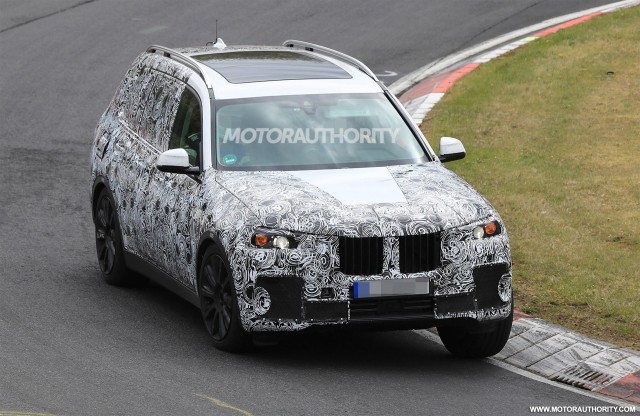 2019 BMW X7 spy shots - Image via S. Baldauf/SB-Medien