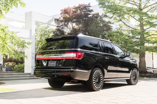 2019 Lincoln Navigator L in Black Label Destination trim