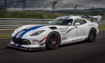 2017 Dodge Viper ACR sets 7:01.3 ‘Ring time before attempt ended by tire failure