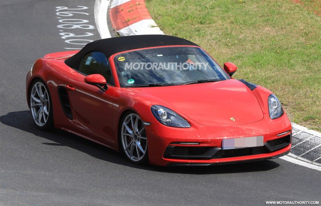 2018 Porsche 718 Boxster GTS spy shots - Image via S. Baldauf/SB-Medien