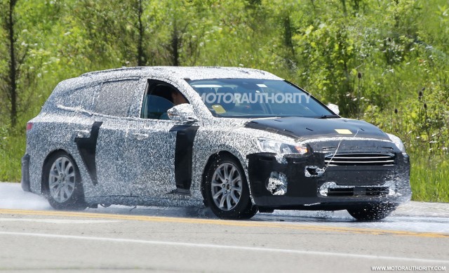 2019 Ford Focus Wagon spy shots - Image via S. Baldauf/SB-Medien