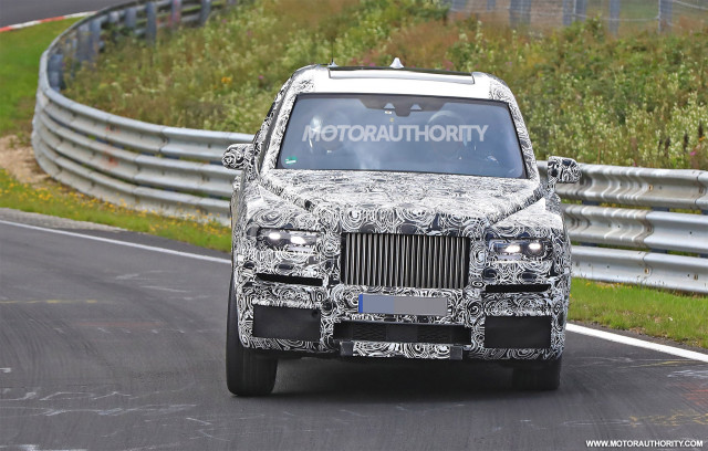 2019 Rolls-Royce Cullinan spy shots - Image via S. Baldauf/SB-Medien