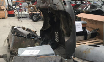 Rare 1961 Jaguar E-Type found in pieces to be completely restored