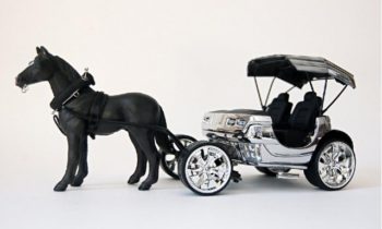 Will electric cars take over as quickly as cars displaced horses from 1900 to 1925?