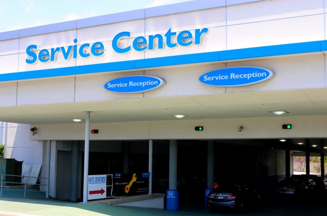 Scott Robinson Honda dealership, Torrance, California