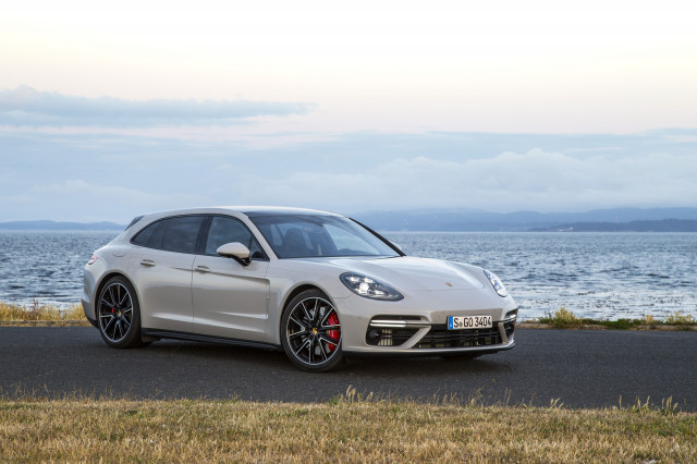 2018 Porsche Panamera Turbo Sport Turismo