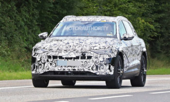 2019 Audi e-tron spy shots and video